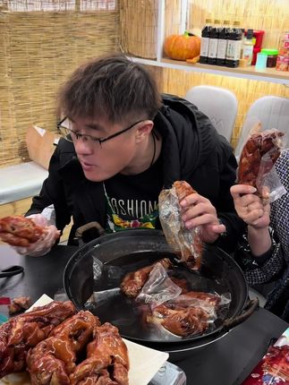 山东临沂酱香味卤猪蹄,99.9元到手5️⃣只可以试吃一个,不满意剩下四个退回来,给您全额退款@东北划拉哥 @东北划拉哥他老妹儿 @东北划拉哥他妹夫
