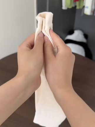 反季捡漏可太香了!这种小秋衣要给孩子多准备两件,纯棉的柔软亲肤,吸汗透气不闷汗,护肚又保暖,秋冬天几乎不离身的,棉质感满满特别好穿#面料柔软舒适 #宝宝秋衣 #婴幼儿服饰 #秋衣 #超便宜超划算@DOU+小助手 @DOU+好生意