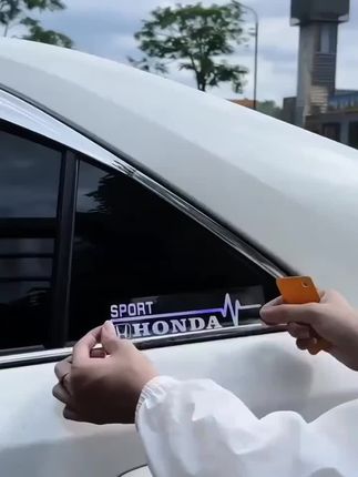 给三角窗安排上这款装饰贴,带有专属车标logo, 时尚运动又好看 #三角窗装饰 #汽车拉花贴纸 #车贴 #汽车好物