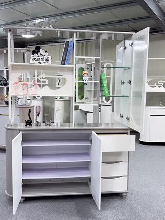 进门就爱上的多功能玄关柜!轻松搞定收纳难题! 家里没合适收纳空间?这款多功能家具帮你解决!#家具#玄关柜#收纳柜#屏风隔断#极简主义