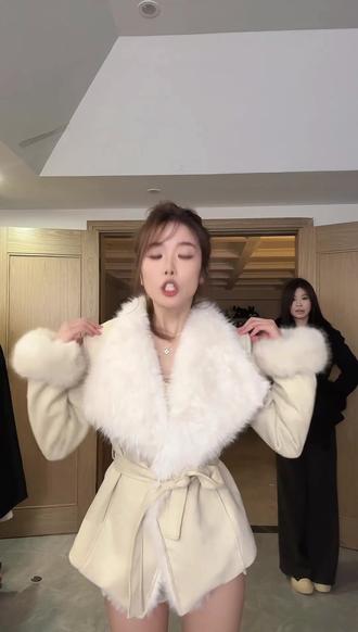 尹千金J【奈良美纪】 潮流时尚女装百搭显瘦加厚保暖皮毛外套#尹千金 #穿出高级感 #保暖又好看 #皮毛外套 #品质女装