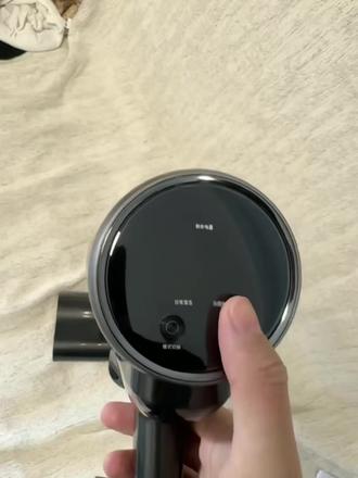 清远追觅洗地机维修 吸尘器故障E2跳故障E3 追觅洗地机E2/E3故障维修技巧
开头:追觅洗地机突然亮E2/E3故障码,直接罢工躺平?别慌!不是报废,是电池/传感器在“闹情绪”!
李师傅手持万用表,一脸“老中医把脉”表情:“18年维修老炮儿上线!E3多是电池故障,E2常是传感器脏了,90%不用换大件!”
快操作:
拆电池仓→测电压→更换新电池(E3解决)
擦污水箱传感器+滤网(E2秒消)
装回开机,吸力满格,运行稳如老狗!
李师傅拍机器:“听话,定期清滤网,别等它‘亮码罢工’才找我!”家电不闹脾气,钱包不破防~
@抖音精选官方账号 #添可洗地机维修 #追觅洗地机维修 #悠尼洗地机维修 #洗地机维修 #洗地机售后 @洗地机维修找李师傅