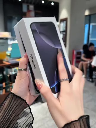 SMBLCE咖啡小熊支架挂绳适用苹果16/15菲林手机壳 华为vivoppo小米#炸了炸了 #手机壳 #是时候安排一下了 #这也太好看了 #爱了爱了