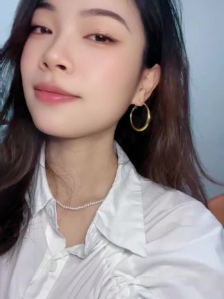 现在的我,不喜欢给别人添麻烦,也不喜欢别人麻烦我,平淡的走着,简单的过着,风来挡风,雨来挡雨,人生百味,随意就好,我就是这样一个人,没有一张能说会道的嘴,但有一颗善良真诚的心,不喜欢和虚情假意的相处,也不喜欢和心眼多的人打交道,因为我玩不起,也伤不起。