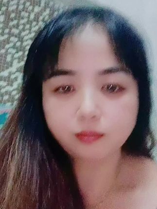人总要咽下一些委屈,然后一字不提擦干眼泪继续前行,勇敢的人,不是不落泪的人,而是愿意含着泪继续奔跑的人…