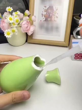 用途非常广泛的油性万能胶水