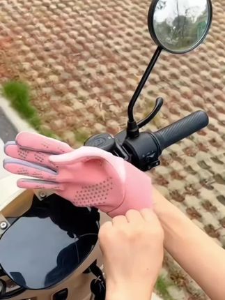 手套冬季防风防寒防水防滑加绒加厚可触屏电动车骑行手套#好物推荐🔥 #手套 #电动车 #骑行手套 #防寒手套