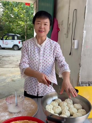 水煎包视频教程来啦…大家在家轻松做水煎包… #幸福乡村丰收季 #三农耕耘计划 #又是一年丰收节 #记录农村婆媳幸福生活