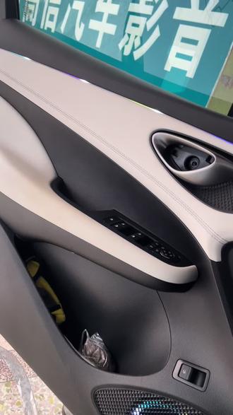 海豹05安装幻彩氛围灯