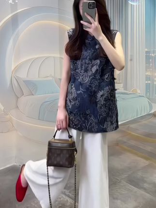 #气质女神穿搭 #时髦穿搭 #减龄显瘦穿搭 #时尚气质穿搭 #洋气减龄