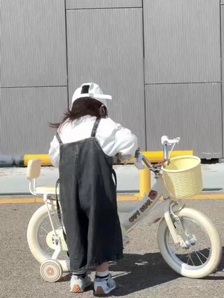 👧骑上卡皮巴拉小童车,拥有卡皮巴拉的松弛感🤤 #儿童自行车 #今日分享 #骑上心爱的自行车 #卡皮巴拉 #卡皮巴拉是一种生活态度