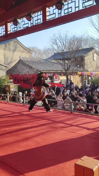 元旦来庆都山看演出,逛大集,与NPC互动赢玉贝!@庆都山·唐尧古镇 #庆都山 #戏楼 #元旦 #演出