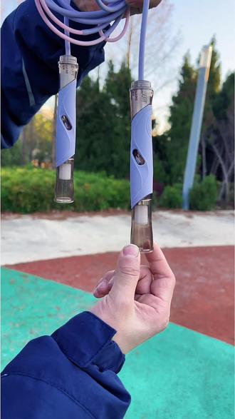 🔥🔥🔥(跃风)
#跳绳 是必考的,一年级开始要求一分钟160以上,中考满分190个,你家孩子达标了吗?要想提速快,一定要换上跃风提速竞速跳绳,双轴联动才能稳稳发挥,稳稳提速,跃风专为中小学生提速设计#适合小学生的跳绳推荐#儿童跳绳#竞速跳绳 #儿童竞速跳绳