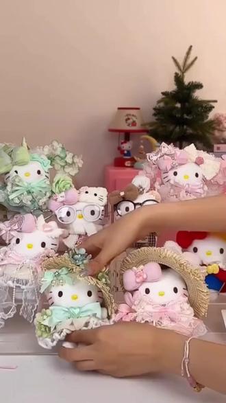 HelloKitty挂件 正版三丽鸥hellolitty毛绒挂件可爱少女心礼物钥匙扣玩偶520礼盒#钥匙扣挂件 #三丽鸥周边 #萌趣挂件 #三丽鸥 #少女礼物
