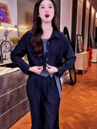 139.9元【三件套】老钱风格子牛仔吊带外套女2025秋款新款慵懒休闲裤
