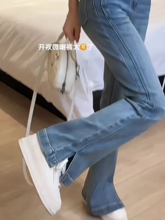 春季新款复古蓝微喇裤女百搭时尚显瘦开衩微喇牛仔裤#微喇裤#牛仔裤#长裤#女裤#穿搭
