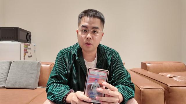 收卡大分享 近一个月以来,我们湾区拍档经历了大大小小三次活动,来看看我们这段时间新进的小收藏吧!
#球星卡 #ASCC2025 #杭Card #球星卡分享 #球星卡收藏