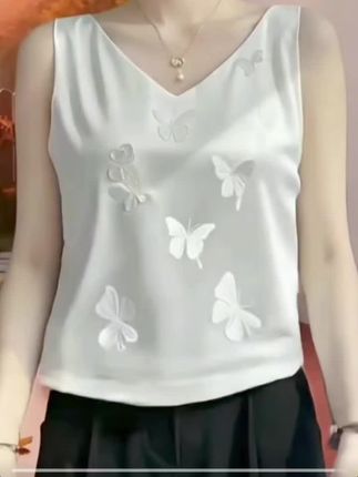 #减龄显瘦穿搭 #谁穿谁好看 #减龄气质 #高级感穿搭 #遮肉显瘦穿搭