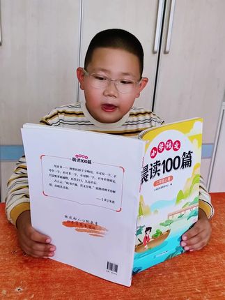 #小学语文 #晨读 就用这本晨读100篇,不仅能积累#好词好句 还能养成阅读的好习惯更为写作打下基础#写作素材