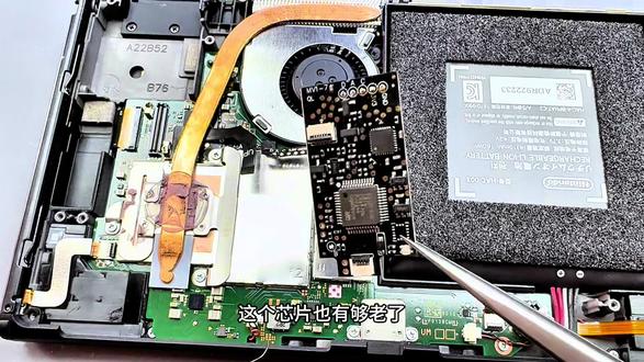 SwitchOLED双系统开机随缘,时常打不开。
北京粉丝邮寄来这台机子,问题如上,下面帮他彻底根治完美修复。#Switch破解 #Switch硬破 #switch维修 #大气层双系统#switch树莓派2040