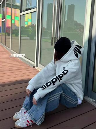 一张多的阿迪麒麟臂能处
#阿迪达斯麒麟臂 #卫衣穿搭 #开箱测评