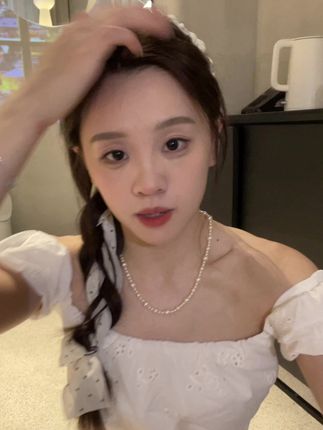 简单的发箍造型来啦#甜妹风 #温柔穿搭 #甜美风 #甜妹