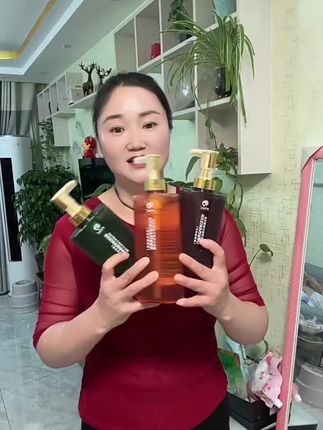 夏天每天都要洗澡,特别费沐浴露,这款沐浴露到手是三瓶,每一瓶的香味都不一样,非常好用哟#沐浴露 #沐浴露推荐 #好物推荐 @狗蛋妈