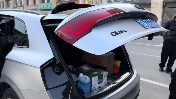 我们四个圈车型的后备箱缝隙大,密封性不严,很容易积水藏灰,不仅脏还难清理,可以安装上后备箱密封胶条,完美解决这个问题,安装方便非常实用!#密封条#后备箱密封条#汽车用品