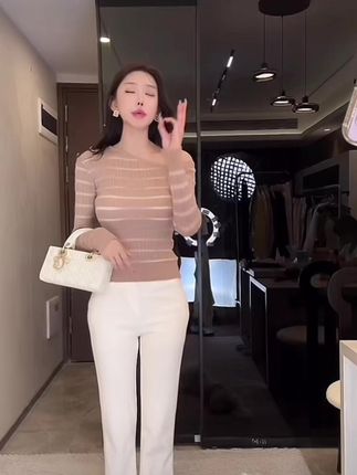 微喇叭西装裤女2025早秋款新款高腰显瘦长裤高级感垂感休闲马蹄裤#简约时尚穿搭 #西装裤女