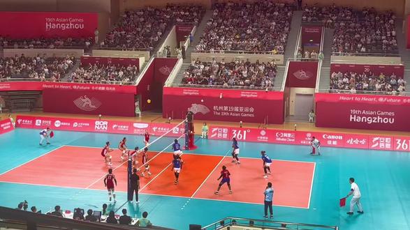 亚运会看的第一场排球🏐比赛,在德清体育中心#杭州亚运会 #比赛现场 #排球比赛 #体育精神 #排球🏐 @DOU+小助手