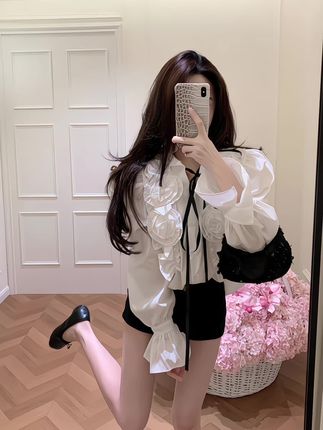 #韩系氛围感穿搭 #复古风穿搭 #气质轻熟风 #御姐 #小众设计感