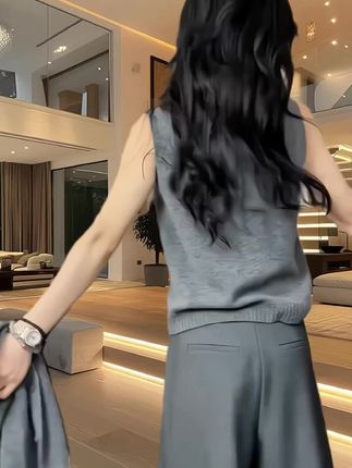 #张予曦毕雯珺好权威两张脸 #张予曦毕雯珺真拍了红裙抱 #深情眼 #张予曦 #毕雯珺