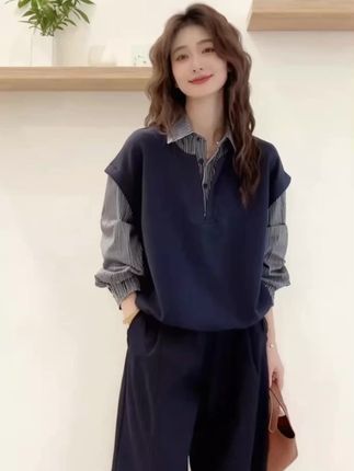 1. 大码姐妹秋装新思路!假两件拼接衬衫太懂肉感身材,格子撞色显利落,宽松版型藏住小肉肉,慵懒随性还不挑场合,日常穿超吸睛~#秋季大码女装 #胖MM显瘦穿搭 #假两件衬衫