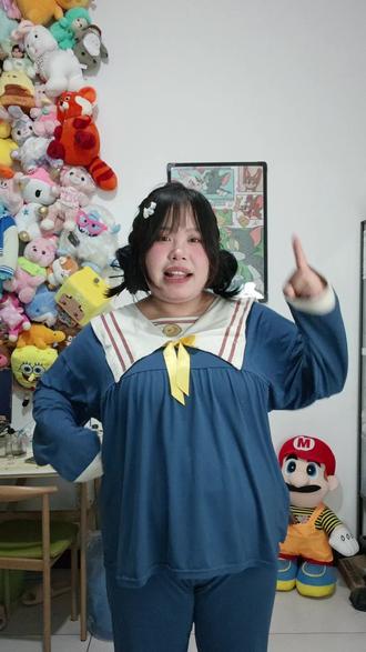 190斤测评那些模特穿着好看的衣服#胖妹妹穿搭 #胖女孩穿搭 #穿搭测评 #冬季穿搭 #大衣
如果我穿着还可以,那你穿着一定更好看!