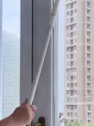 个位数速度冲 #懒人必备 #纱窗刷 #清洁刷 这个可伸缩的纱窗刷真的太好用了,刷一面两面都干净了
