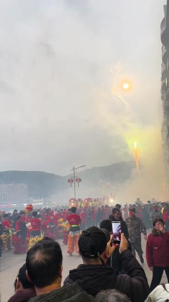 从小到大的传统
一定要亲自追逐的神
保佑风调雨顺 国泰民安 十五元宵 十七升天平安发财
#黄岐海神#游神 #福建连江游神