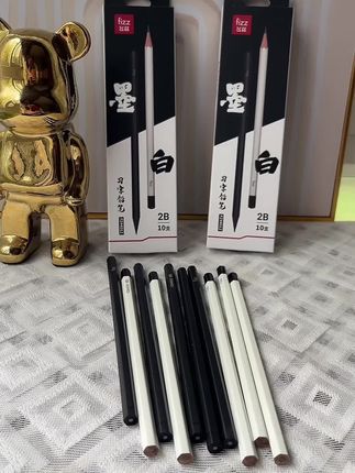 #无限回购的宝藏单品 #铅笔 #学生必备 这款好用的铅笔,广博飞兹铅笔,墨白两个色