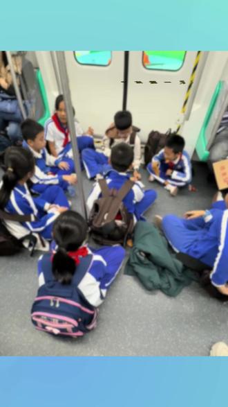 来了!深圳孩子儿童节放假一天! 加上本周六、周日,少年儿童可以休3天哦~
对此很多网友表示羡慕!
#深圳家长#儿童节放假#六一儿童节#深圳中小学#深圳学生