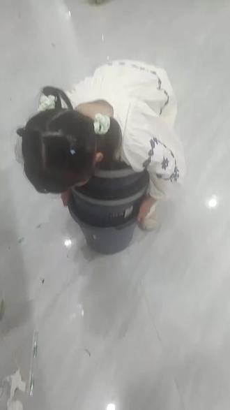 闺女上辈子经历了啥,能唱出这么伤感的歌,还是一个四岁的娃啊!#谁都不服就服你丫头 #记录小盆友的日常