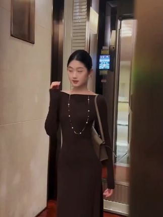 名媛修身显瘦一字肩连衣裙女巨法式高级感气质优雅打底长裙A字裙#连衣裙 #打底裙 #显瘦穿搭 #气质穿搭 #高级感穿搭