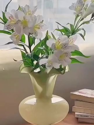 玻璃瓶的高级感#花瓶#摆件 #超好看 #家庭养花 #艺术品
