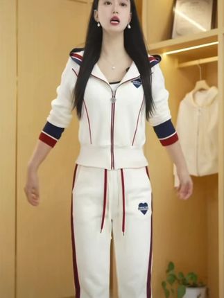 【甄选】连帽运动套装女春秋2024年新款韩版时尚宽松印花卫衣两件套#辣妹风穿搭 #连帽运动套装 @我要上热门