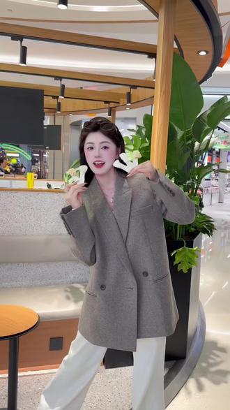 分享一家能拉丝还能吃到大米颗粒的冰淇淋!#野人先生 #野人先生gelato #野人先生现做冰淇淋