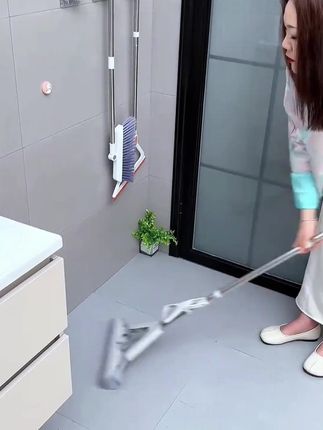 免打孔拖把夹,卫生间收纳神器强力粘胶挂钩来啦! #免打孔 #强力粘胶架 #拖把夹神器 #卫生间收纳 #拖把夹