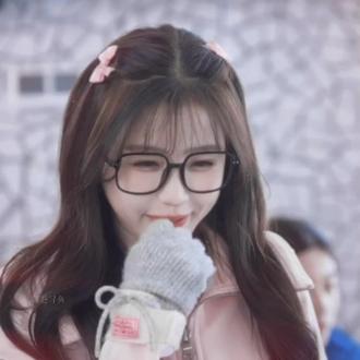 “Esther对我笑~#虞书欣#神仙剪刀手#流量扶持