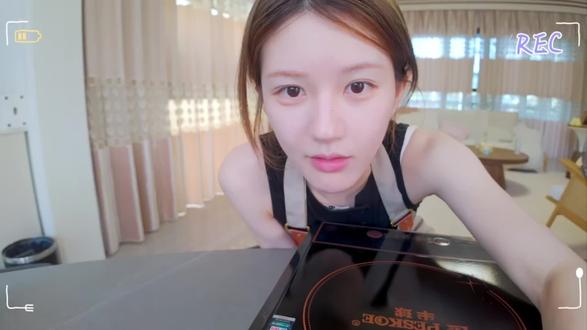 小露美食记🥯ing
#赵露思 #赵露思vlog #美食 #可爱 #许妍