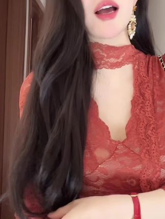 初春辣妹女式V领设计感收腰显廋时尚气质别致飘带修身上衣蕾丝#今日穿搭 #辣妹穿搭 #女装穿搭 #上衣穿搭