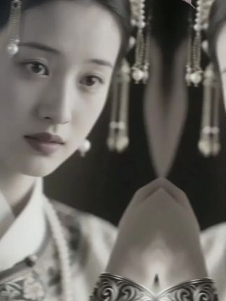 张作霖强娶来的四姨太,90岁去世葬入八宝山,四个子女皆不简单#人物传记 #历史故事 #传奇人物 #女性智慧 #民国往事