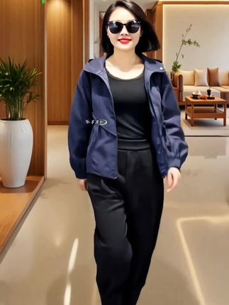 秋季新款短款外套#时尚穿搭 #穿搭 #时尚 @抖音小助手 @抖加上热门 @感谢抖音平台,感谢大家支持!