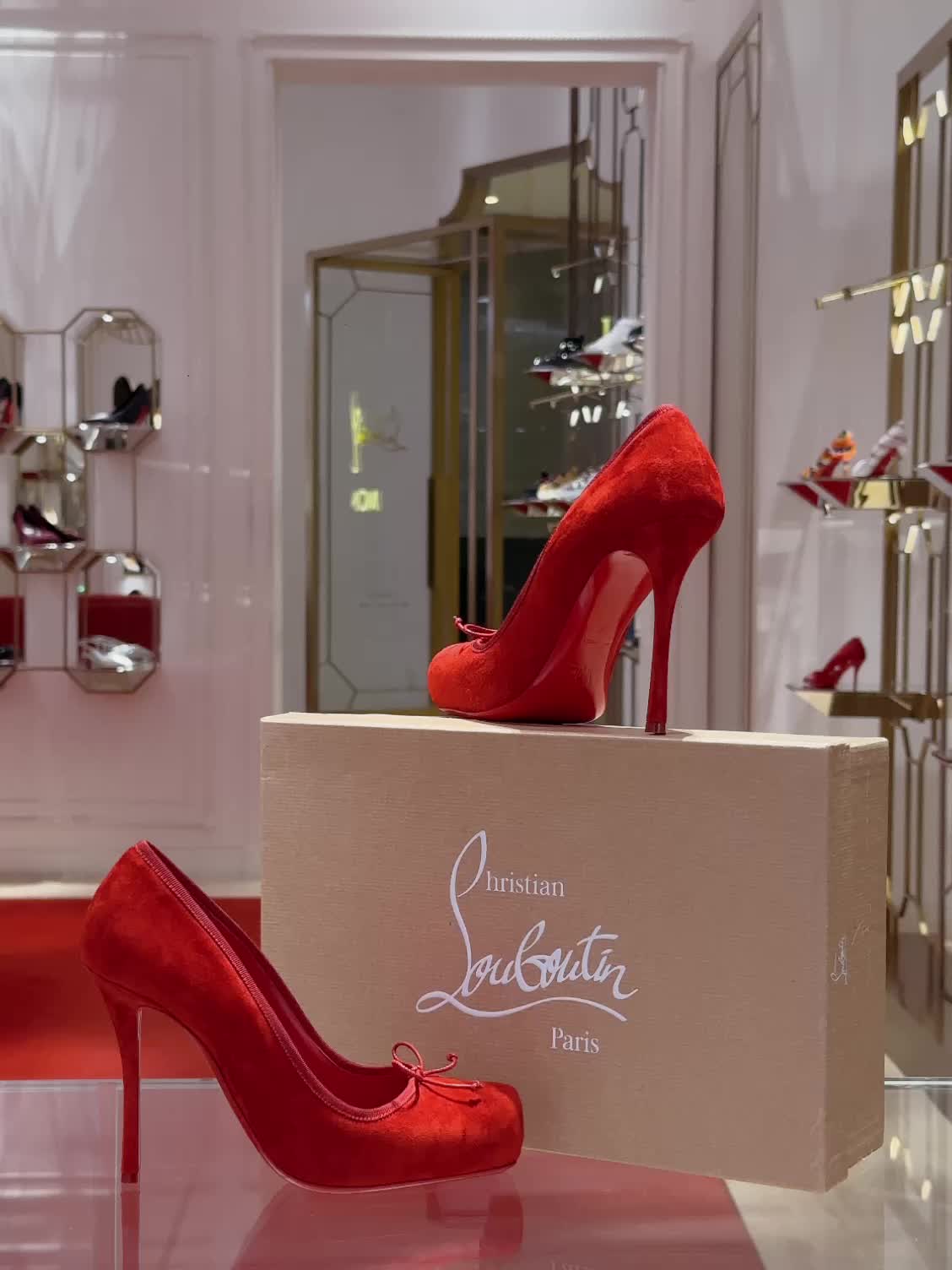 番茄酱芭蕾女孩 CL红底鞋新款 Christian Louboutin 新款红色麂皮芭蕾高跟鞋 #高跟鞋 #cl #cl高跟鞋 #cl红底鞋 #cl路铂廷